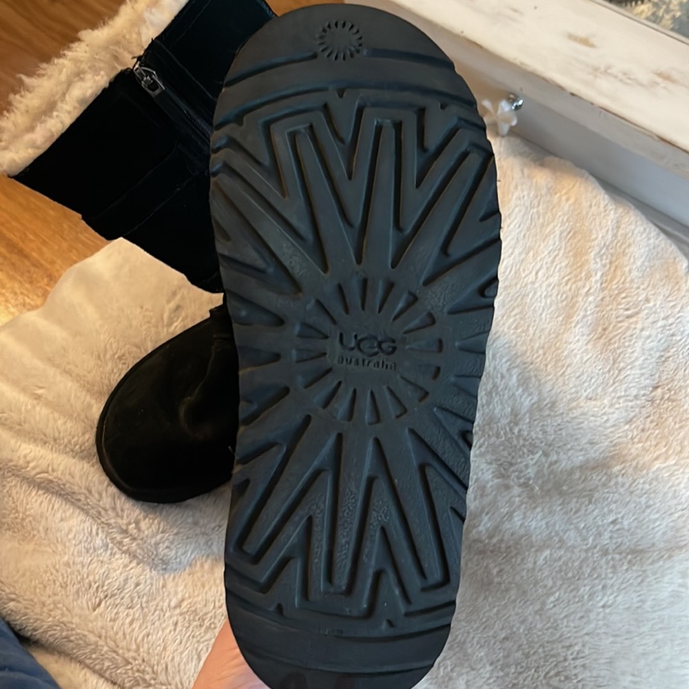 Ugg 5 - image 4